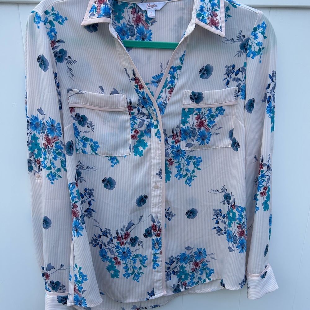 Candie's Floral Top with Blue and Pink Accents